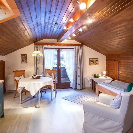 Haus St. Korbinian * Mittenwald